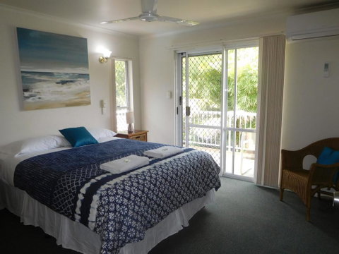 Holiday Apartment On The Esplanade - St Kilda Accommodation 3