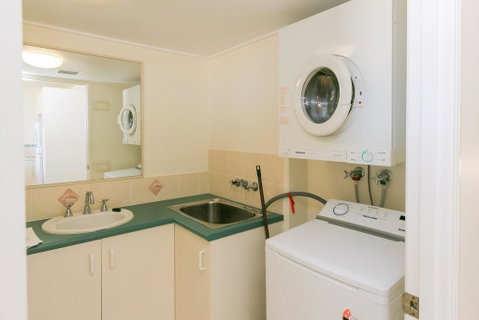 Holiday At The Marina - Hervey Bay - St Kilda Accommodation 1