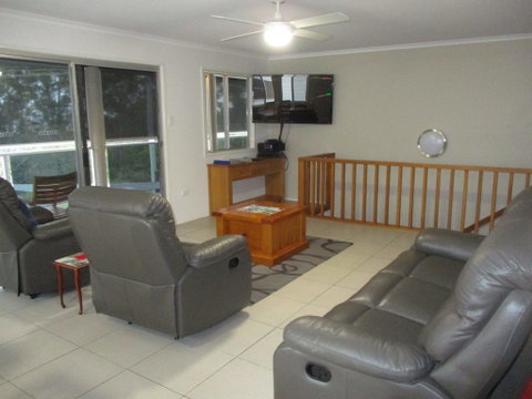 Holiday In Style - Hervey Bay - St Kilda Accommodation 3