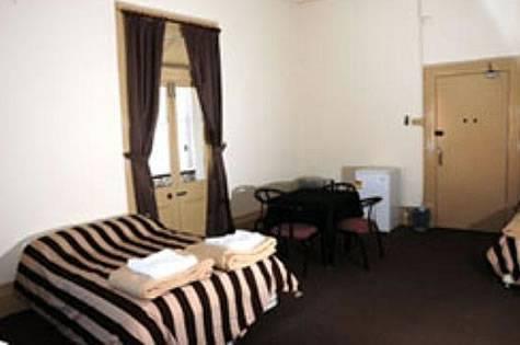 Hotel Metropolitan - St Kilda Accommodation 2