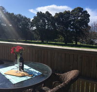 Jacaranda Retreat. Refreshing Recharge Relax  - St Kilda Accommodation