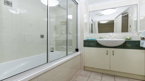 Jade Waters Hervey Bay - St Kilda Accommodation 1