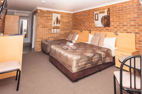 Jumbuck Motor Inn - St Kilda Accommodation 2