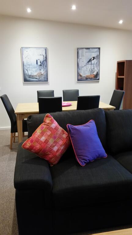 K2 ELEVEN - St Kilda Accommodation 0