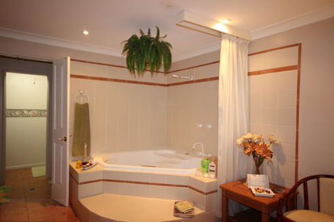Kalimna - Spa Room - St Kilda Accommodation 1