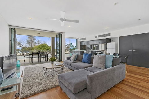 KINGSCLIFF NOR NOR EAST 101 ON MARINE PARADE - St Kilda Accommodation 3