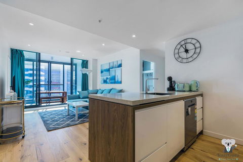 KOZYGURU FORTITUDE VALLEY HOLIDAY STYLE 2 BED APT FREE PARKING QFV211-1601 - St Kilda Accommodation 3