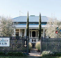 La Maison St Arnaud - St Kilda Accommodation