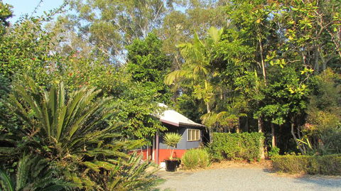 Lake Russell Lakeside Retreat - St Kilda Accommodation 1