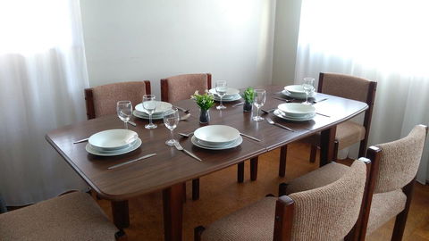 Large 5-Bedroom House With Wifi & Netflix Close To Taronga Western Plains Zoo - St Kilda Accommodation 1