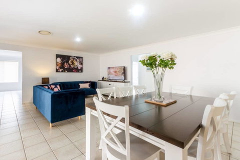Large Executive And Family Home - Flinders View - St Kilda Accommodation 0