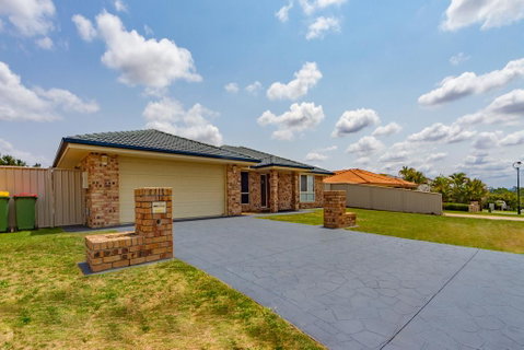 Large Executive And Family Home - Flinders View - St Kilda Accommodation 2