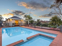 Lavish Lakefront Pool House