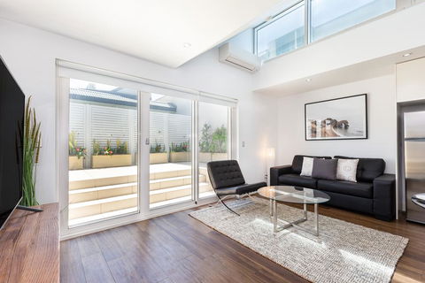 Leichhardt Self-Contained Modern One-Bedroom Apartment (9NOR) - St Kilda Accommodation 0