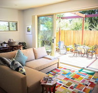 Lil Yoorana - New Cozy Modern - 4 min walk to town - Close to everything - St Kilda Accommodation