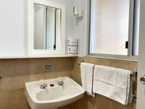 Limestone Coast Tourist Park - St Kilda Accommodation 0