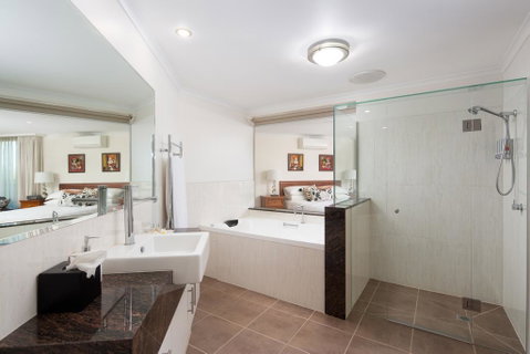 Luna Blu - Luxury B&B - St Kilda Accommodation 3
