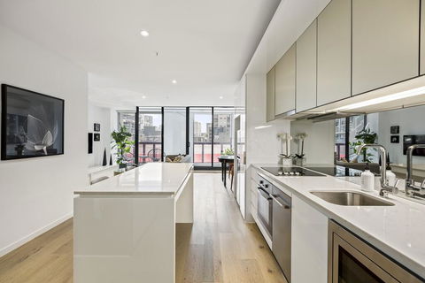 Luxuria Apartments - Manhattan - St Kilda Accommodation 3