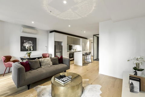 Luxuria Apartments - Manhattan - St Kilda Accommodation 1