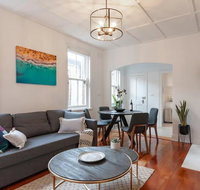 Luxurious Heritage Home with Harbour Bridge Views - St Kilda Accommodation