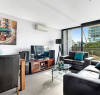 Luxurious with Free Parking  Wi Fi - St Kilda Accommodation