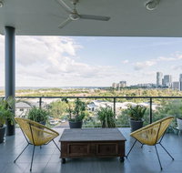 Luxury  Location - Sea Views with Modern Class  - St Kilda Accommodation