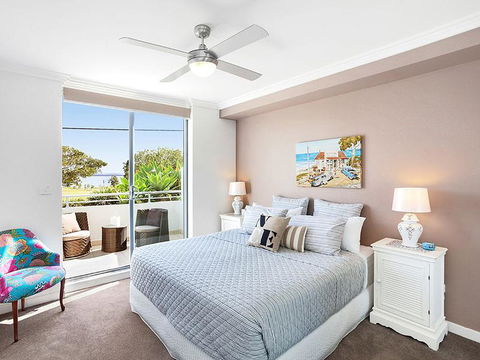 Luxury In Rivieria - St Kilda Accommodation 2