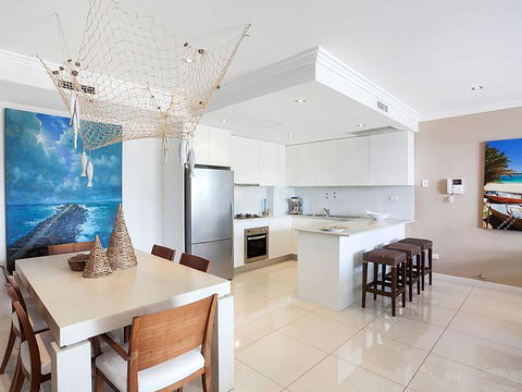 Luxury In Rivieria - St Kilda Accommodation 1