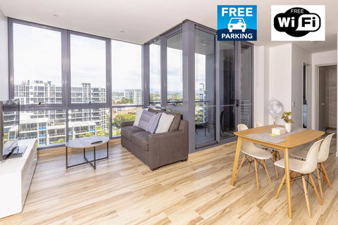Luxury Modern Apartment In Southport With Hotel Facilities - St Kilda Accommodation 0