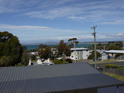 Luxury Near Old Pier Beach - St Kilda Accommodation 2