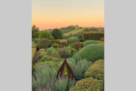 Luxury Storybook Manor Guest Suite - St Kilda Accommodation 2