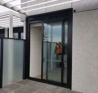 M city self contained Apartment - St Kilda Accommodation