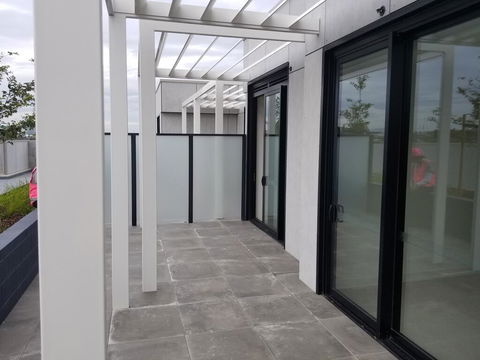 M City Self Contained Apartment - St Kilda Accommodation 1