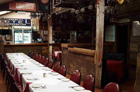 Madden's Commercial Hotel - St Kilda Accommodation 1