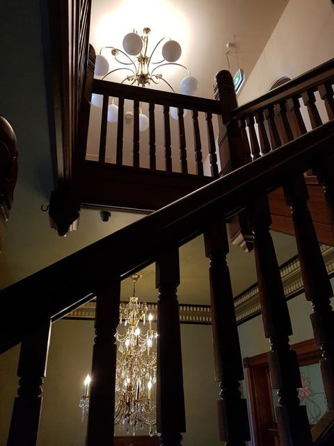 Madden's Commercial Hotel - St Kilda Accommodation 2