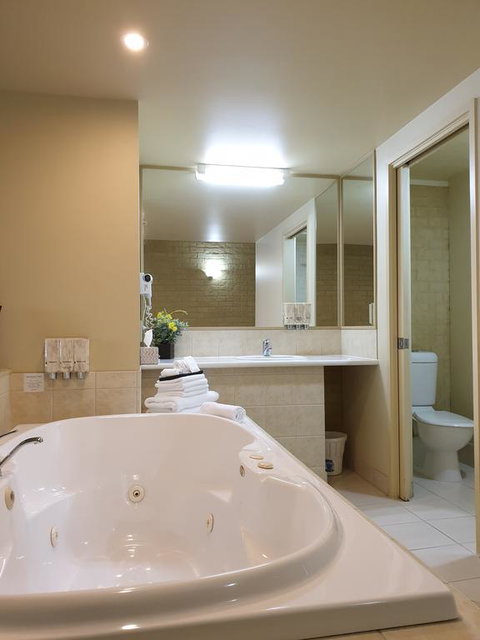 Madison Spa Motel - Adults Only - St Kilda Accommodation 1