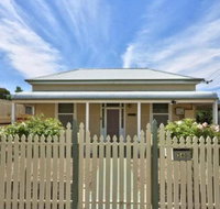 Maeville Cottage - St Kilda Accommodation