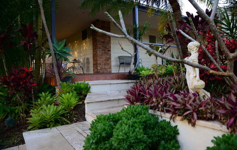 Magnificent Lakeview House - Long Jetty - St Kilda Accommodation 1