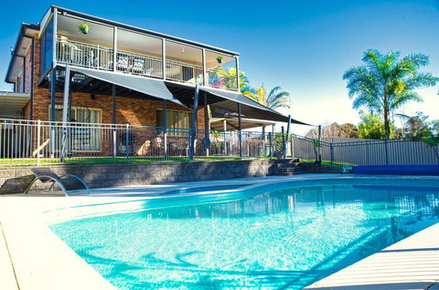 Magnificent Lakeview House - Long Jetty - St Kilda Accommodation 0
