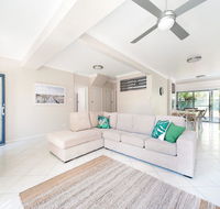 Magnolias  Fingal Bay