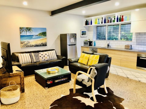 Malibu Apartment - Peregian Beach - St Kilda Accommodation 1