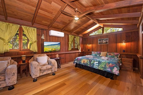 Mango Lodge At River Heads - St Kilda Accommodation 1