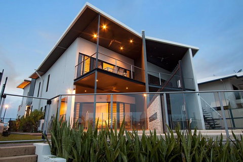 Marina Views Townhouse - St Kilda Accommodation 0