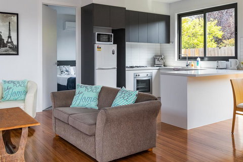 McKenna By Lily Sands - St Kilda Accommodation 0