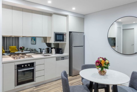 Meriton Suites Bondi Junction - St Kilda Accommodation 1
