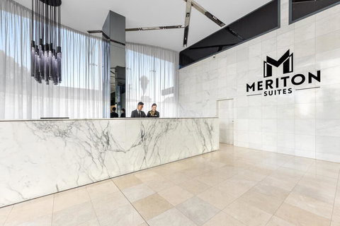 Meriton Suites Mascot Central - St Kilda Accommodation 1