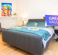 Minutes from the beach shops and parks Free - Wifi - Nespresso - Netflix - St Kilda Accommodation