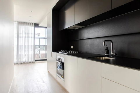 Modern 1 Bedroom Apartment South Yarra - St Kilda Accommodation 2