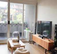 Modern 2 Bedroom Apartment Close To Beach and City - St Kilda Accommodation