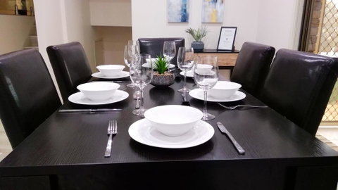 Modern 4-Bedroom House On Cunningham Near Singleton CBD Hunter Valley - St Kilda Accommodation 3